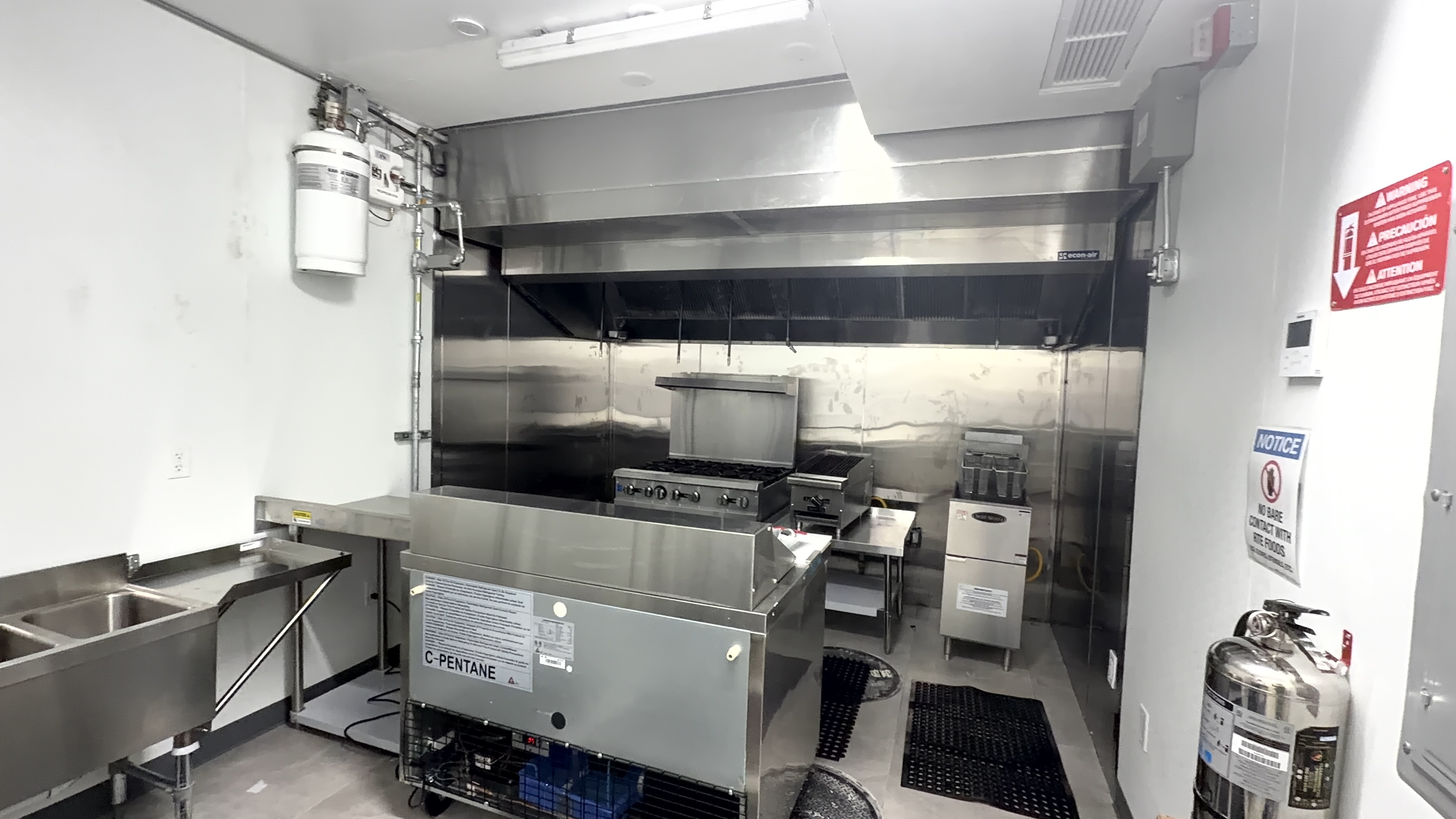 Green Kitchen completed commercial kitchen equipment
